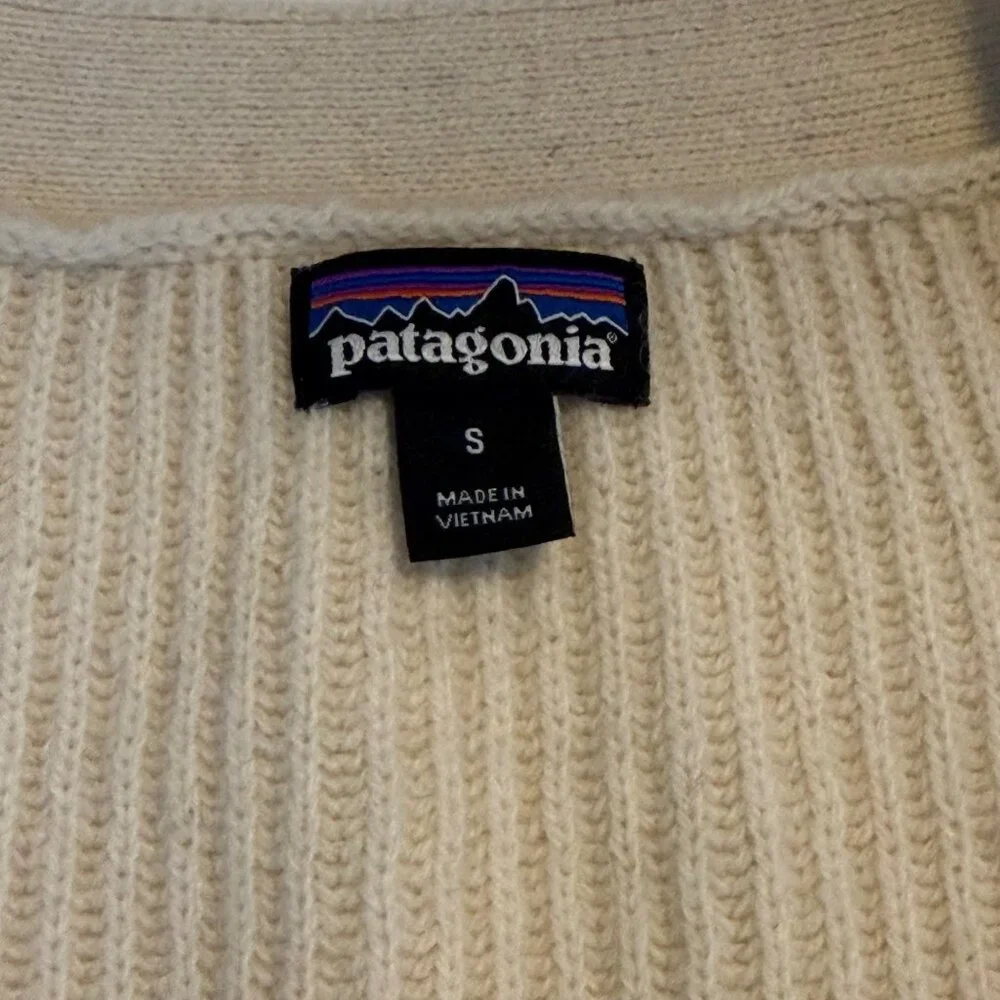 SIZE SMALL Patagonia Wornwear Recycled Wool Cream Button Front VNeck Cardigan - Picture 4 of 11